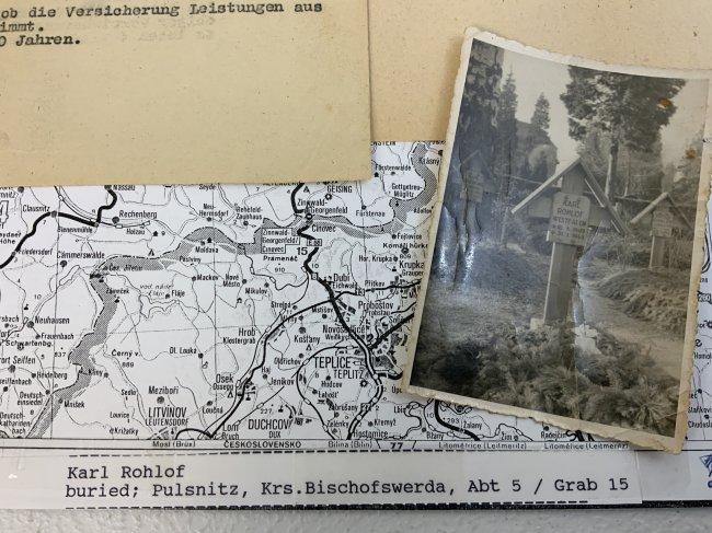 1945 WWII GERMAN FALLEN SOLDIER DOCUMENTS WITH GRAVE SITE PICTURE AND MAP