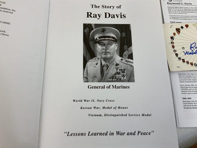 USMC FOR STAR GENERAL RAY DAVIS MEDAL OH HONOR RECEIPIENT GROUPING