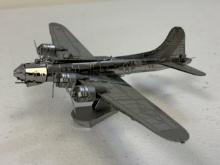 WWII  B-17 FLYING FORTRESS PLANE ALL METAL MODEL
