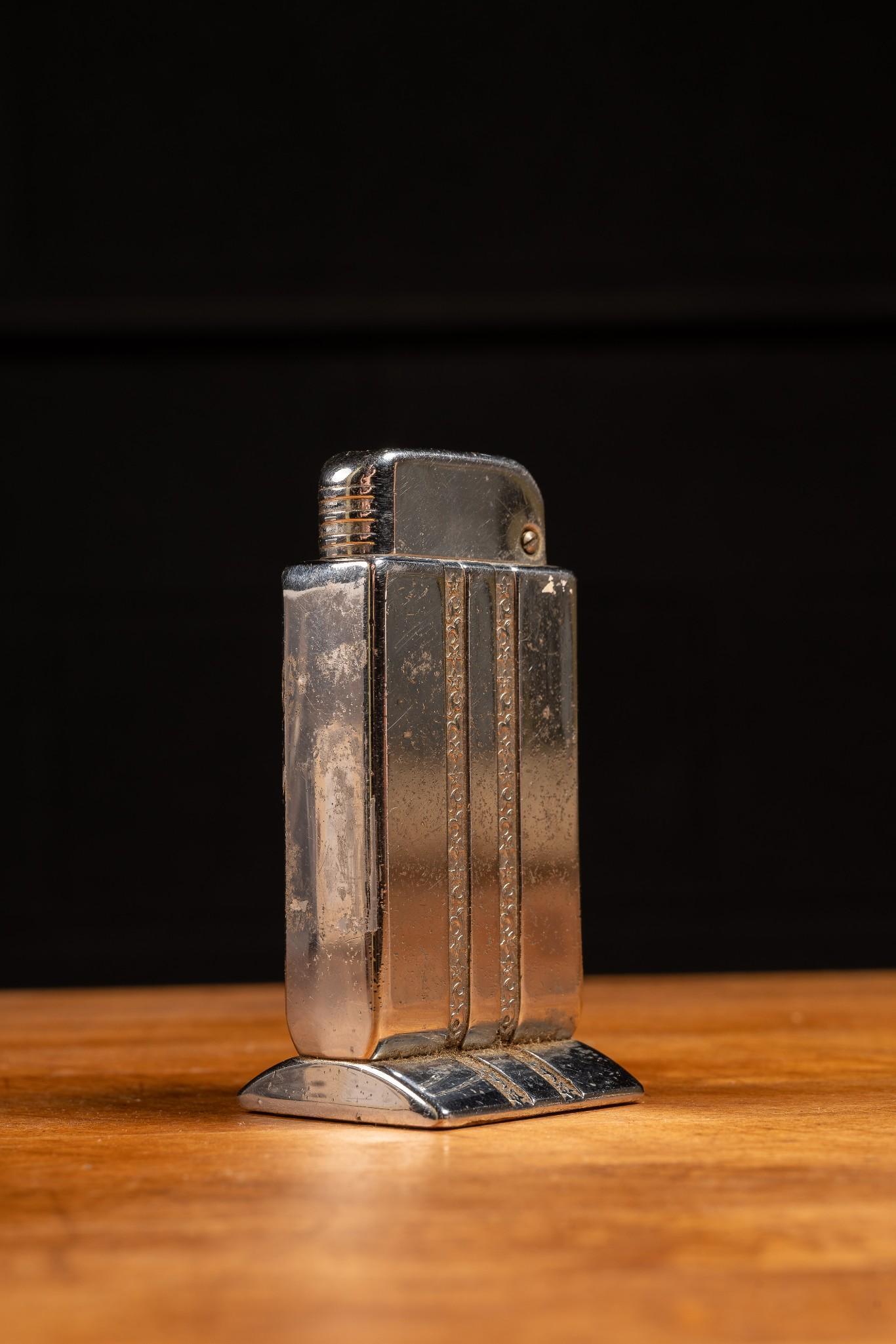 Vintage Bowers Mfg. No. 15 Table Lighter