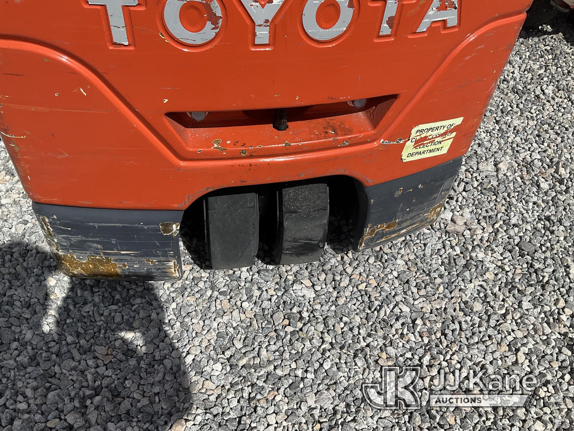 (Las Vegas, NV) Toyota 7FBEU15 2,600 Lb. Cap. Dead Battery, Does Not Move