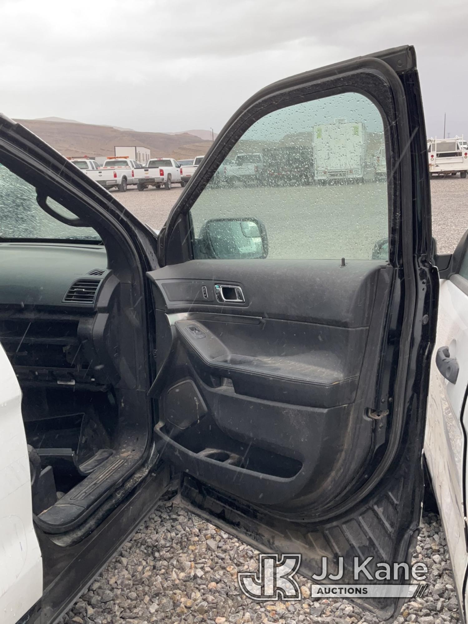 (Las Vegas, NV) 2014 Ford Explorer AWD Police Interceptor Wrecked, Missing Parts, Towed In Jump To S