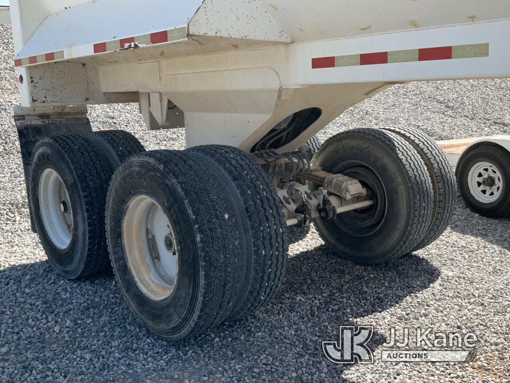 (Las Vegas, NV) 2005 Dragon Products EDT 32 End Dump, 5th Wheel, 32 Ft.