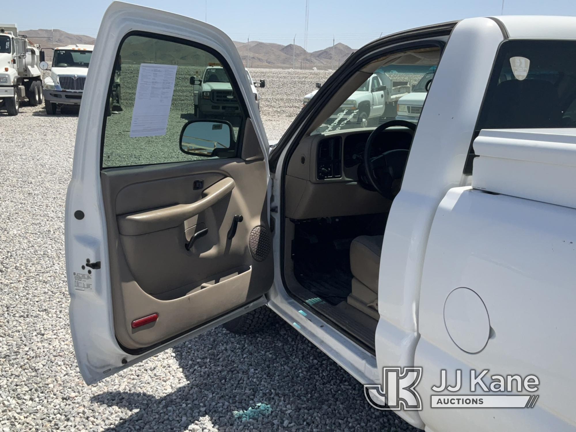 (Las Vegas, NV) 2006 GMC 1500 Body Damage, No Console Runs & Moves