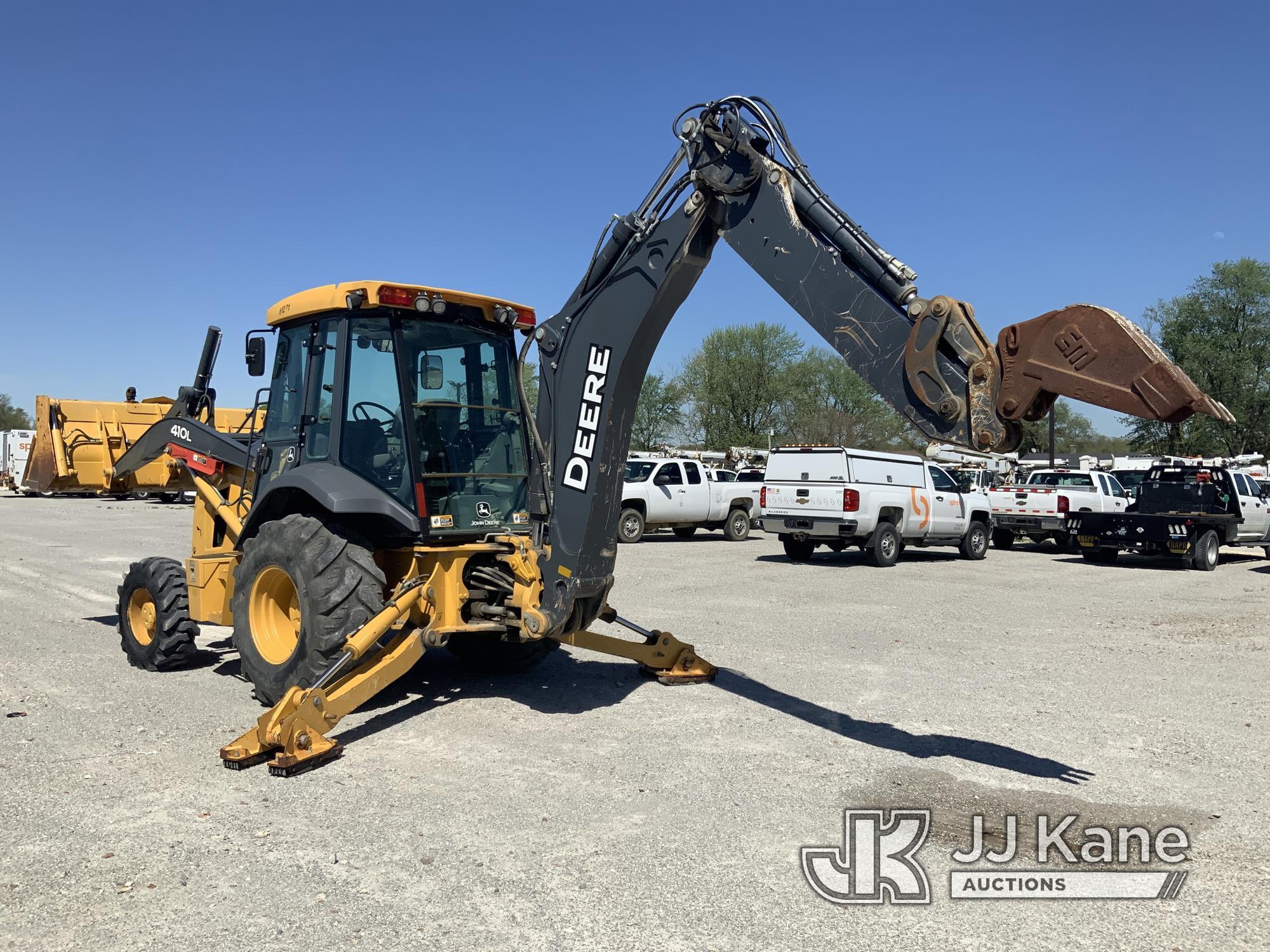 (Hawk Point, MO) John Deere 420L 4x4 Tractor Loader Backhoe Runs & Operates) (Fuel Gauge Fault.