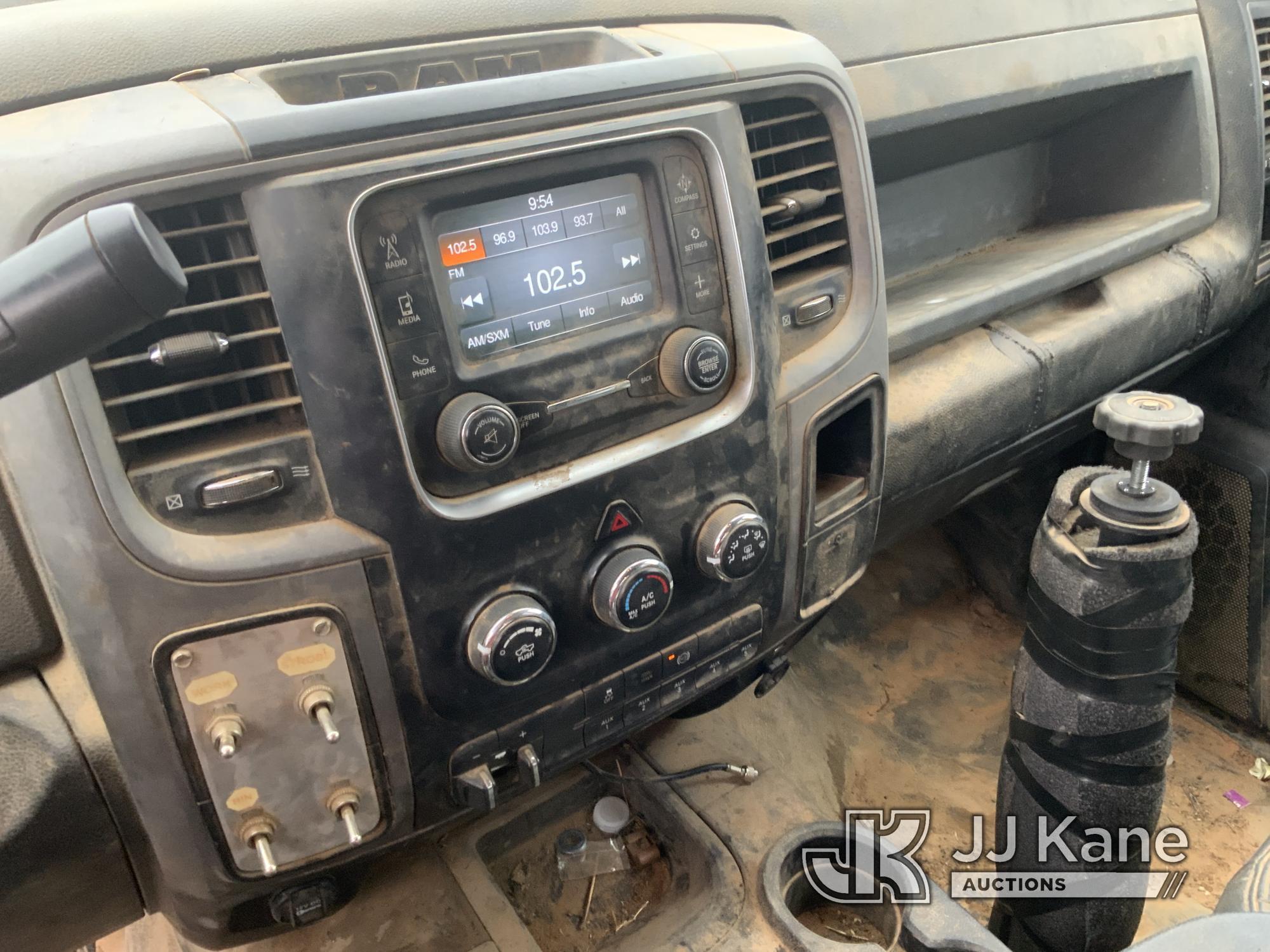 (Douglassville, TX) 2014 RAM 5500 4x4 Crew-Cab Service Truck, Cooperative Owned Runs. Moves. Check E