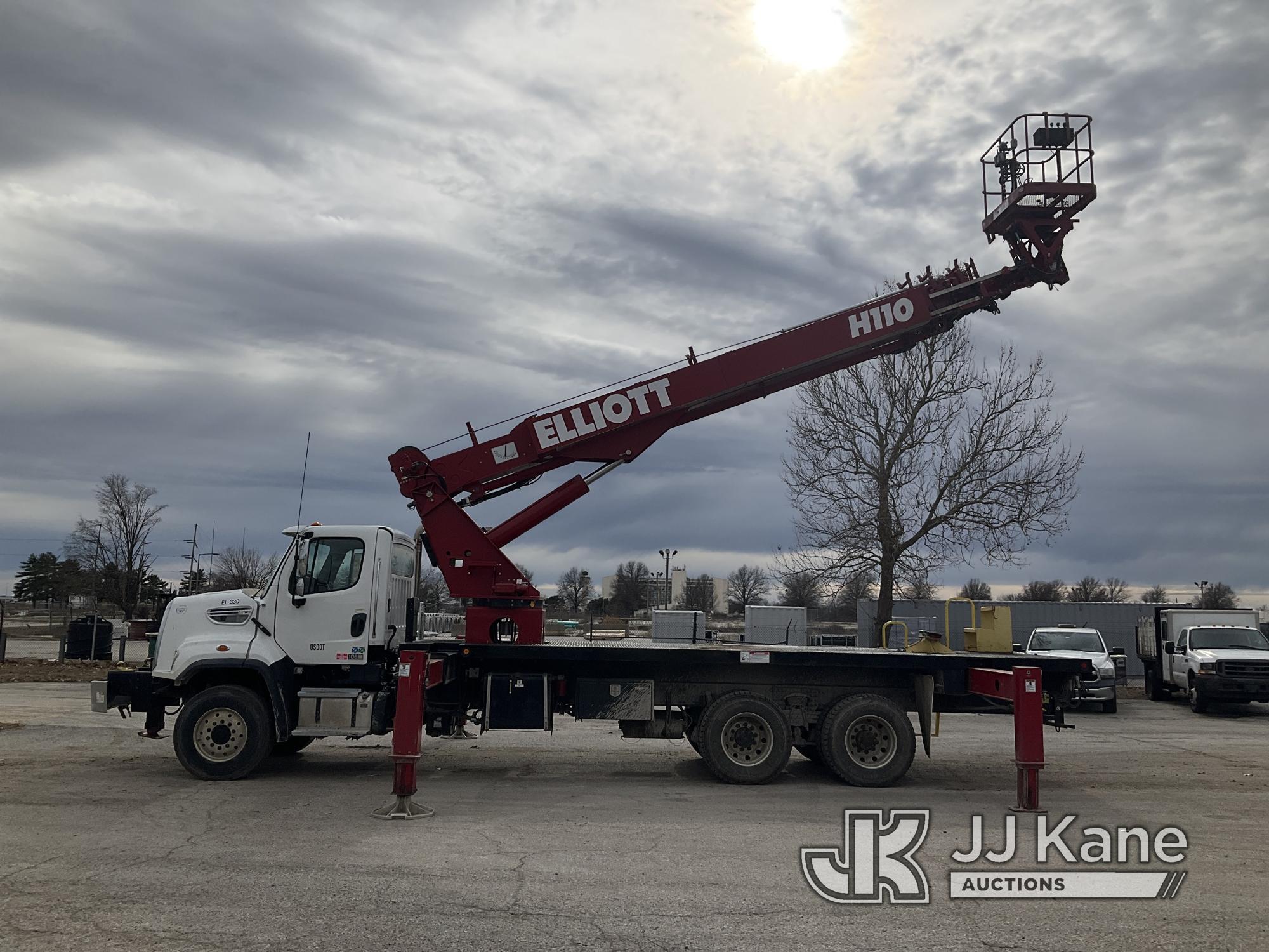 (Kansas City, MO) Elliott H110F, Telescopic Non-Insulated Sign Crane/Platform Lift mounted behind ca