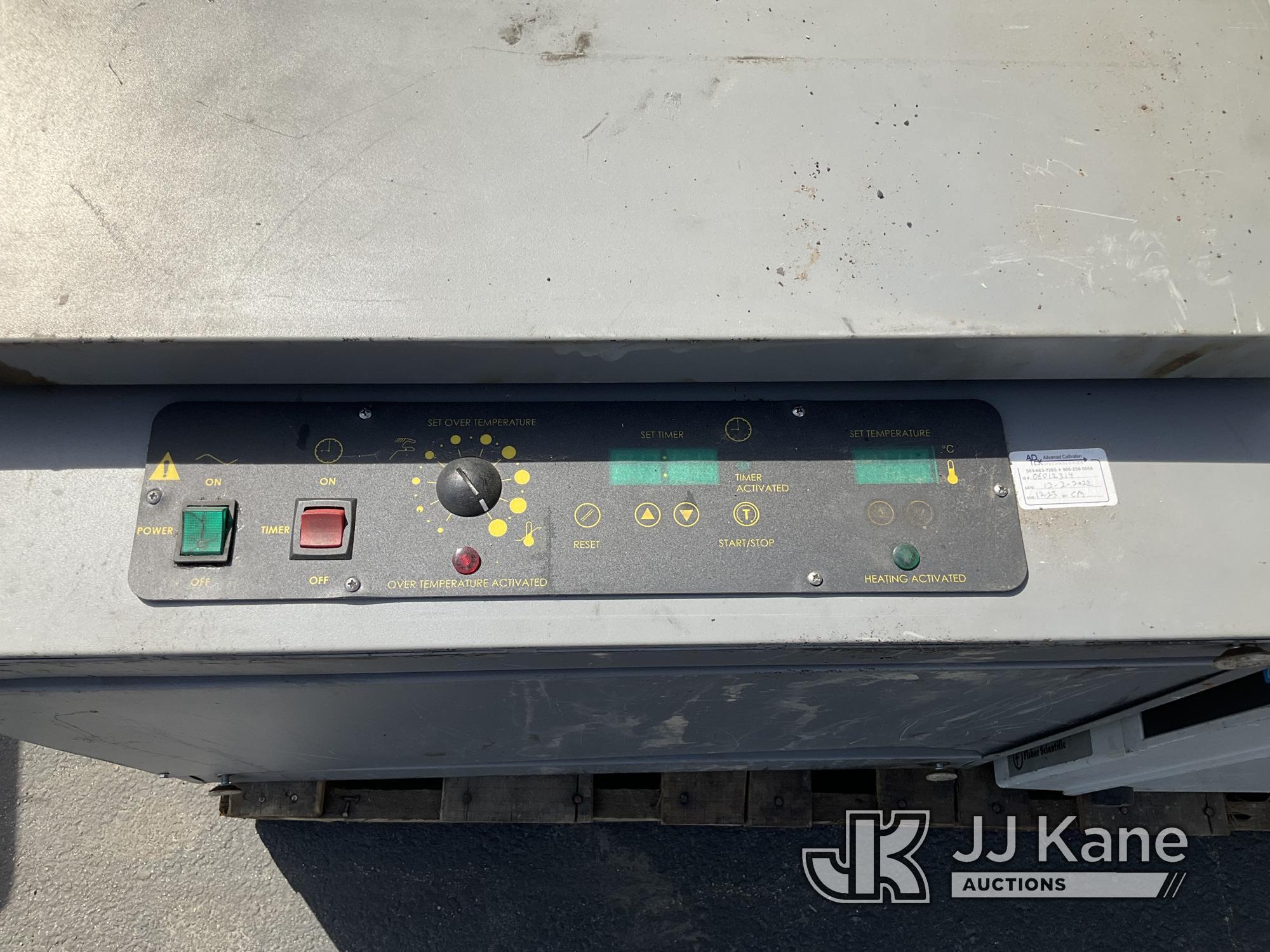 (Jurupa Valley, CA) 2 Heating Ovens (Used) NOTE: This unit is being sold AS IS/WHERE IS via Timed Au