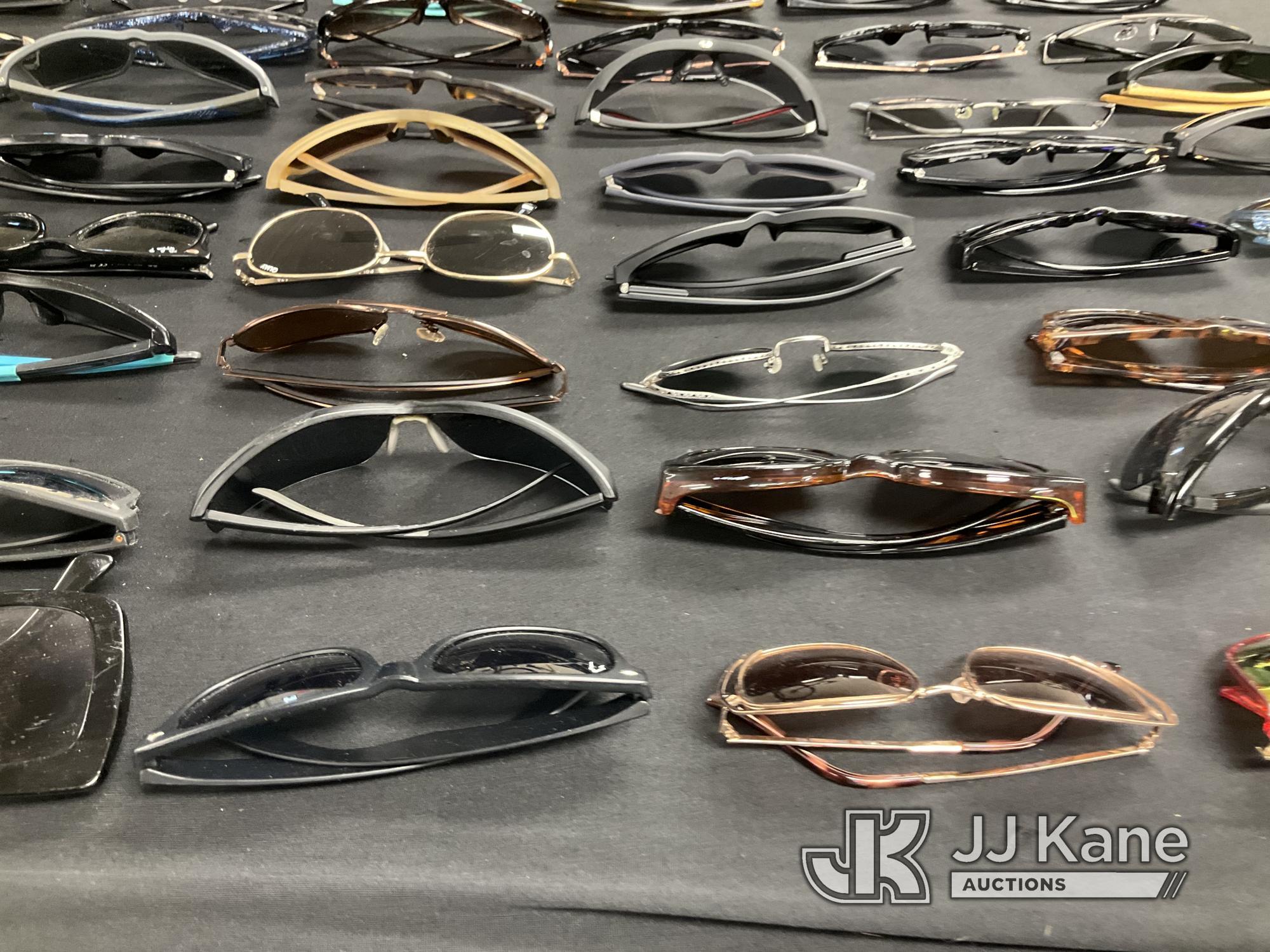 (Jurupa Valley, CA) Sunglasses (Used) NOTE: This unit is being sold AS IS/WHERE IS via Timed Auction