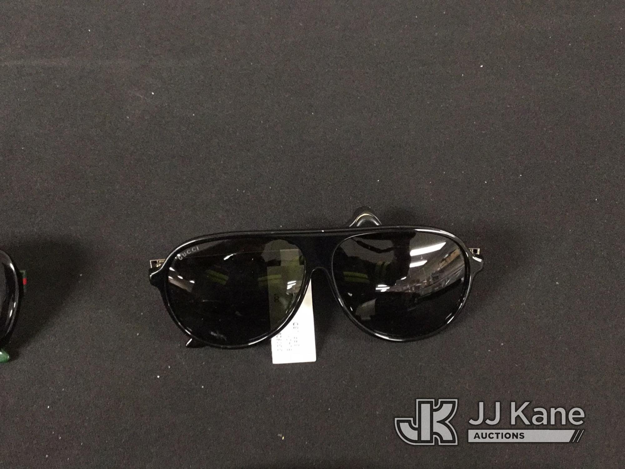 (Jurupa Valley, CA) Sunglasses | authenticity unknown (New) NOTE: This unit is being sold AS IS/WHER