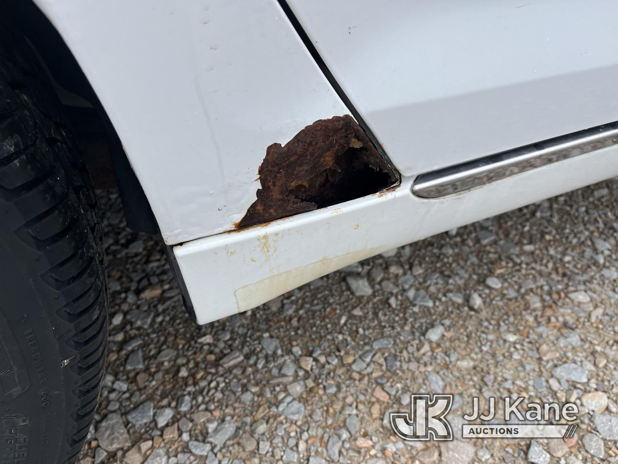(Smock, PA) 2009 Chevrolet Malibu LT 4-Door Sedan Title Delay) (Runs & Moves, Rust, Paint & Body Dam