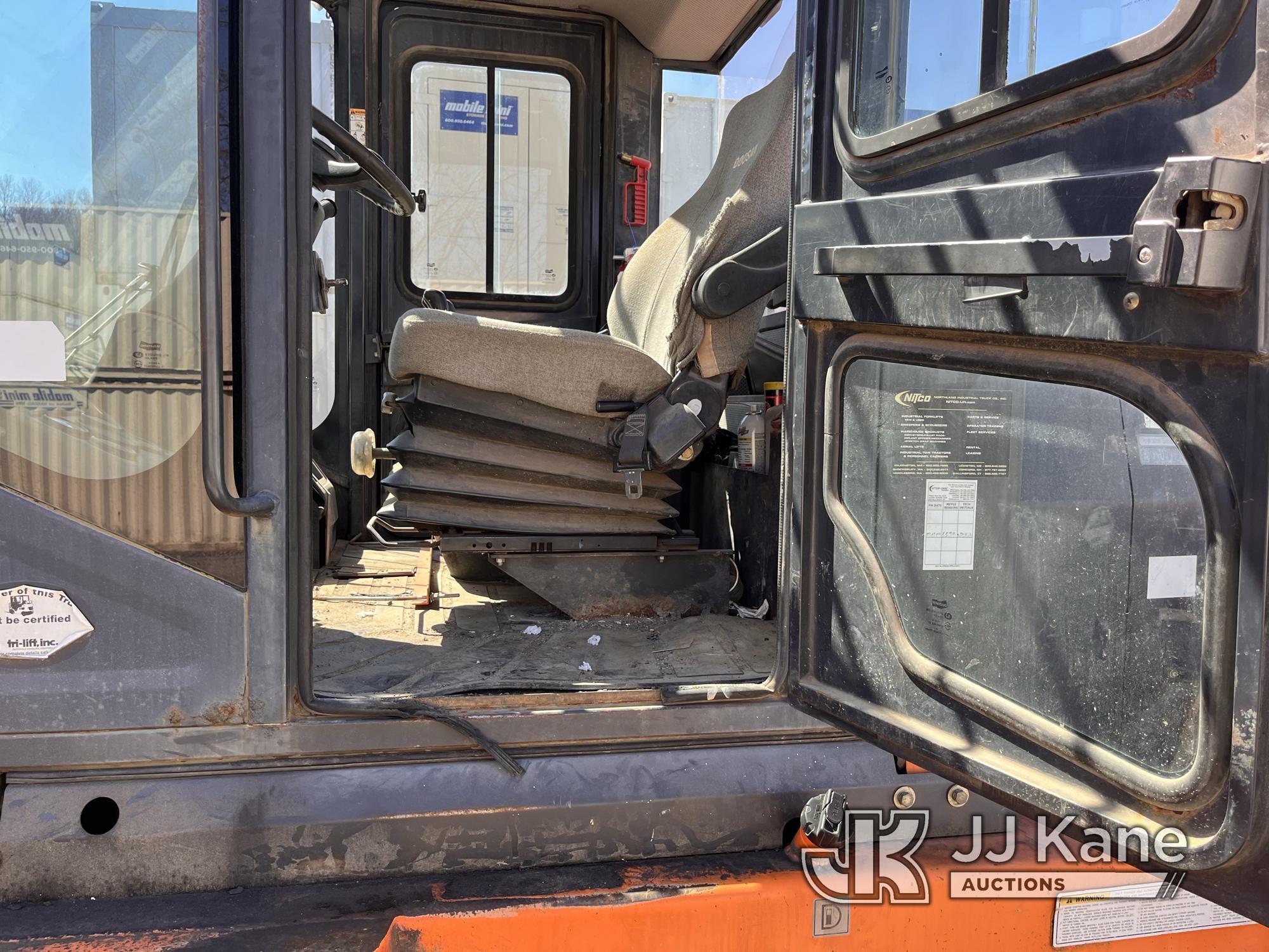 (Enfield, CT) 2011 Doosan D110S-5 Pneumatic Tired Forklift Runs, Moves & Operates) (Jump to Start (2