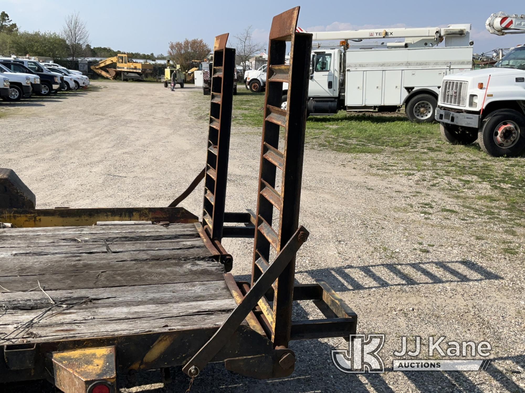(Bellport, NY) 2005 Cam Superline T/A Tagalong Trailer Body, Decking & Rust Damage) (Note: Inspectio