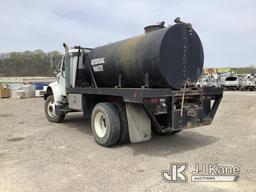 (Smock, PA) 1999 International 4800 4x4 Tank Truck Runs, Moves & PTO Operates, Rust Damage