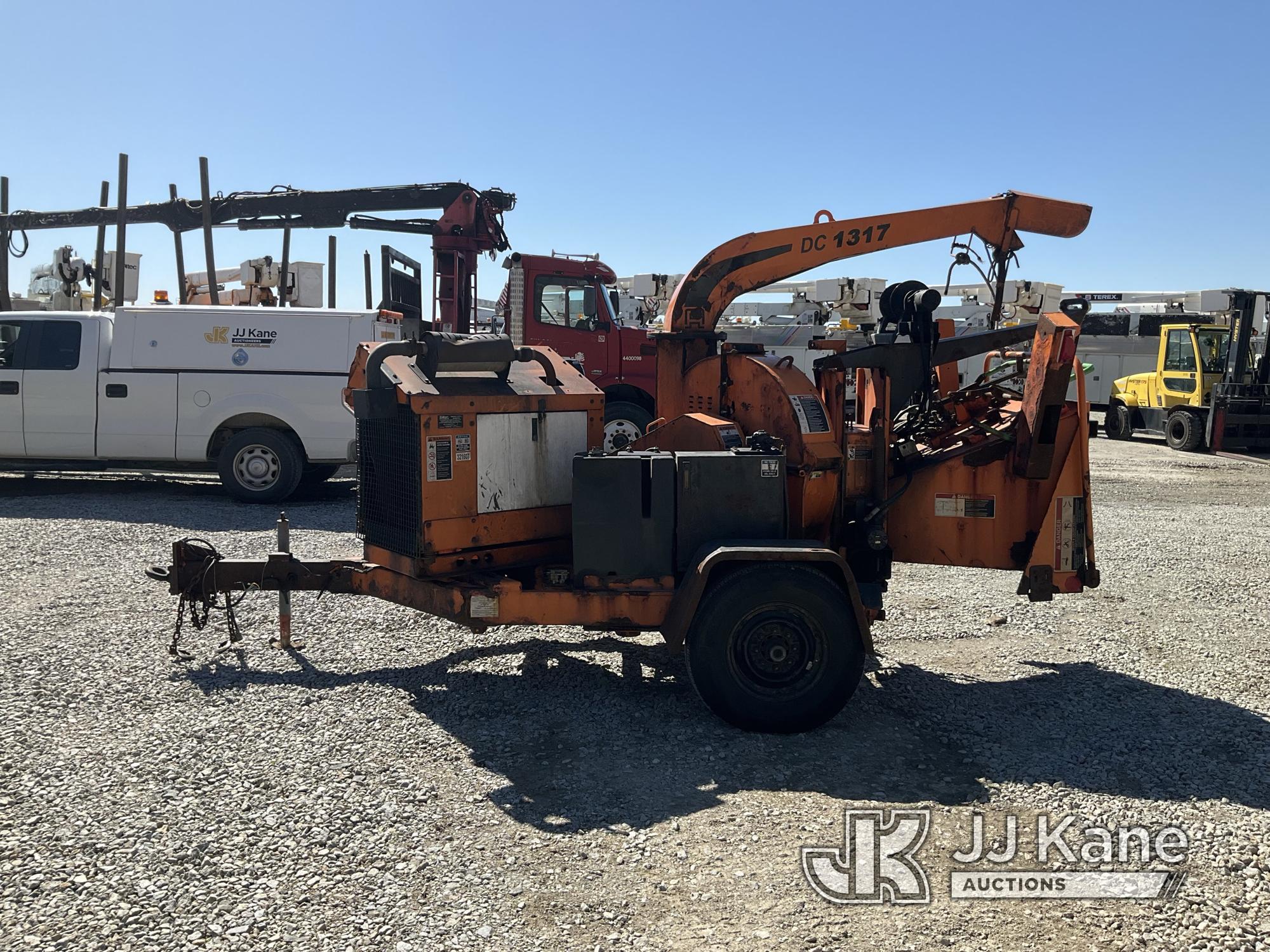 (Shrewsbury, MA) 2015 Altec DC1317 Chipper (13in Disc) Runs) (Operating Condition Unknown, Damaged P