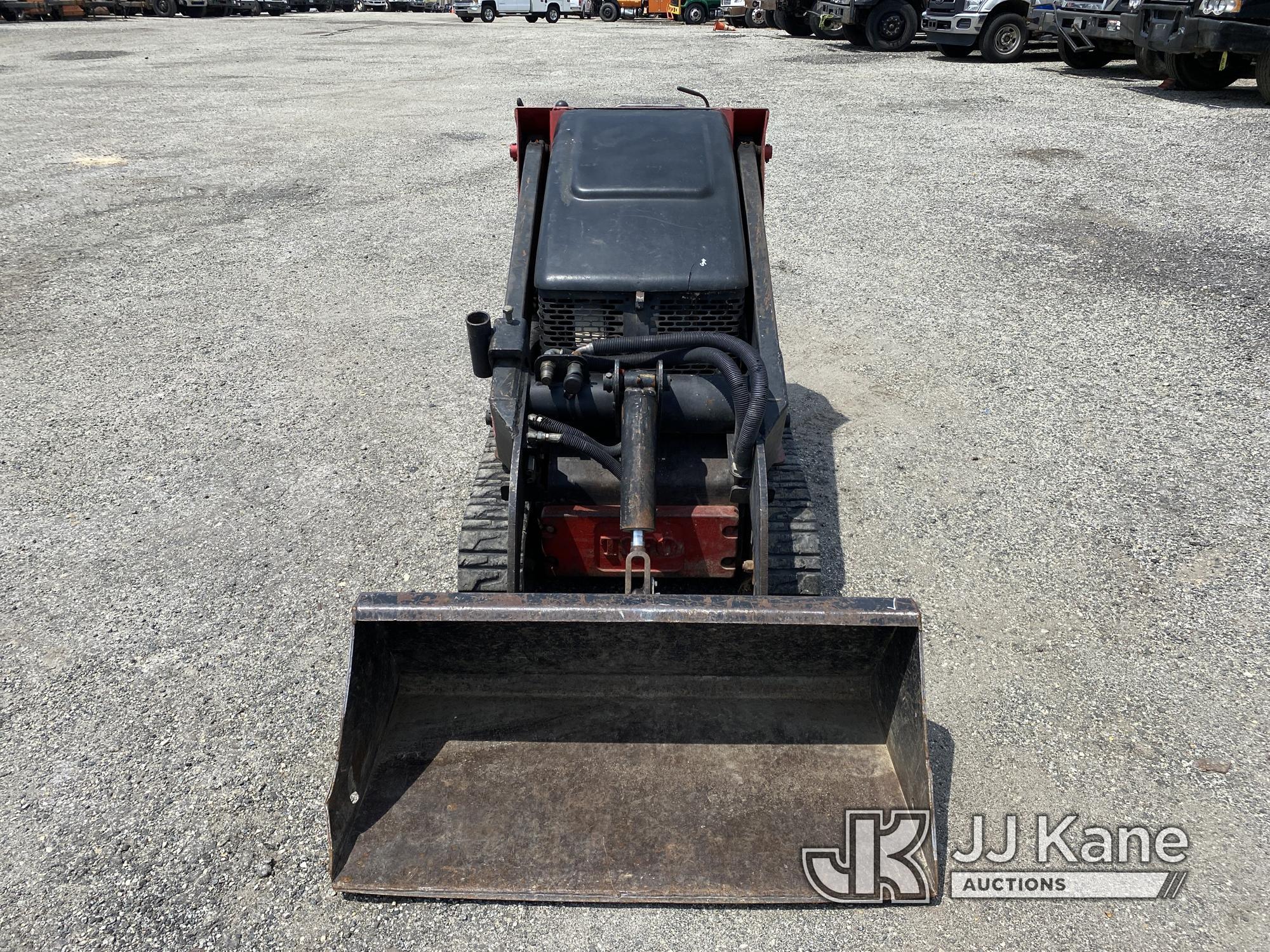 (Plymouth Meeting, PA) 2002 Toro Dingo TX-420 Walk Behind Crawler Skid Steer Loader W/ Support Trail