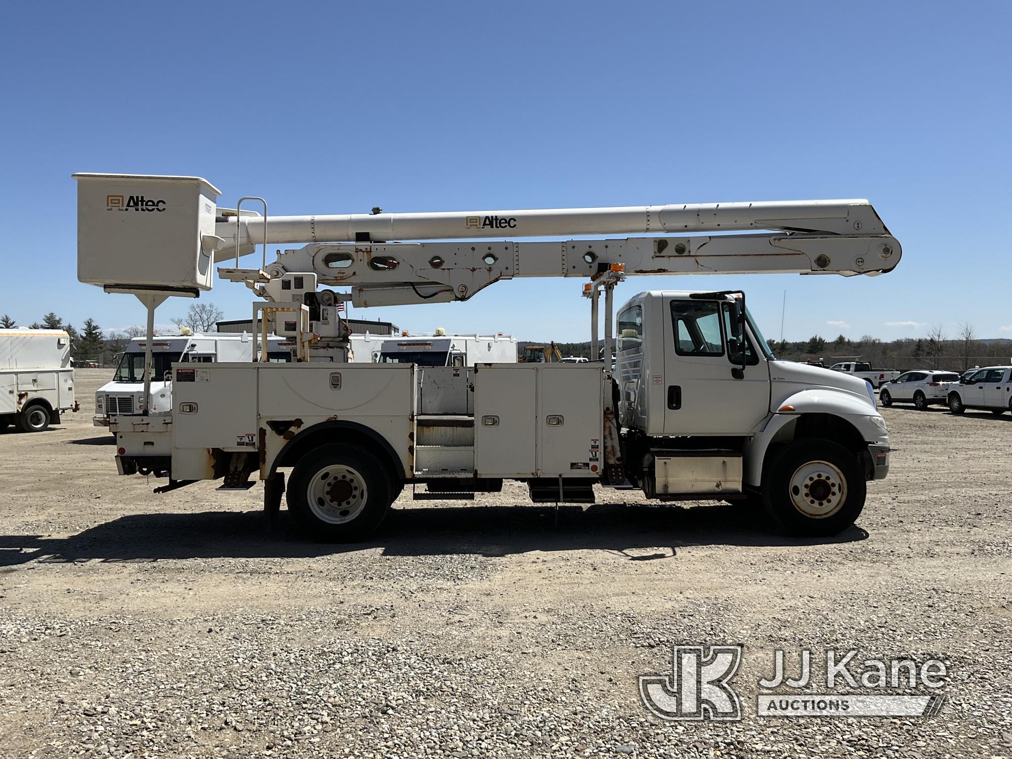 (Shrewsbury, MA) Altec AA55-MH, Material Handling Bucket Truck , 2018 International Durastar 4300 Ut