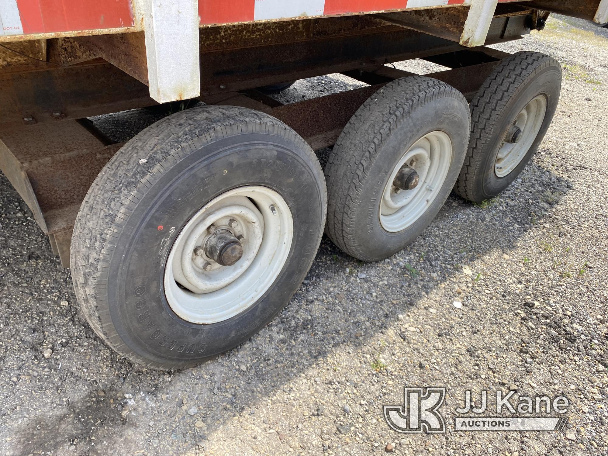 (Plymouth Meeting, PA) 1985 American Road Machinery ALC-20 Portable Leaf Vacuum, Trailer Mtd. Cranks