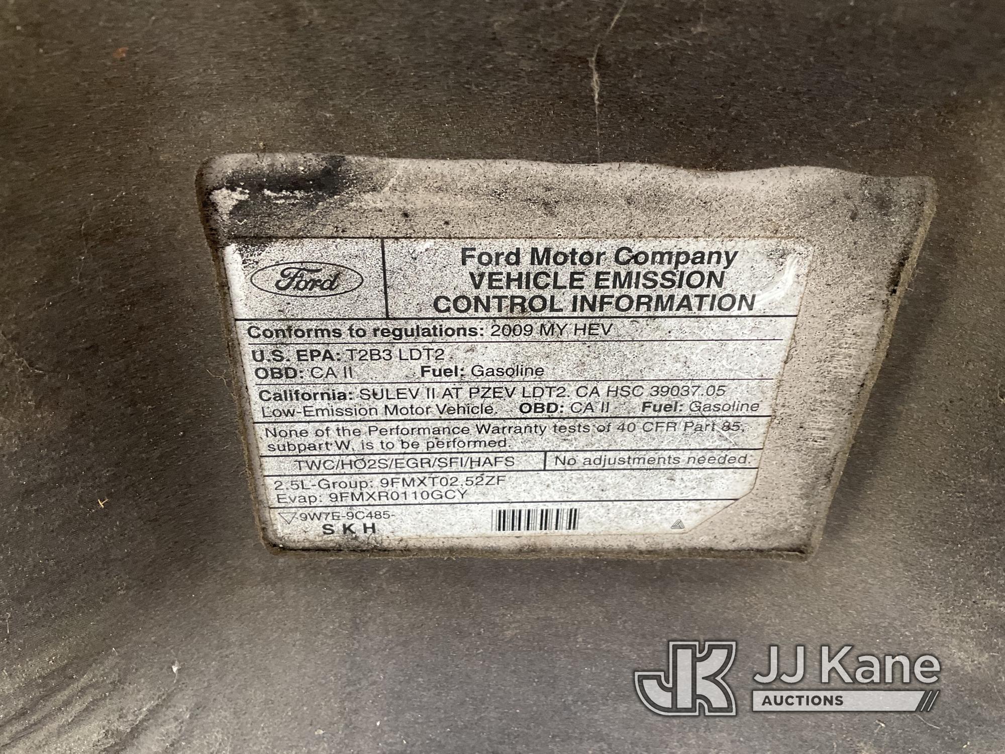 (Jurupa Valley, CA) 2009 Ford Escape Hybrid 4-Door Hybrid Sport Utility Vehicle Not Running, Has Che