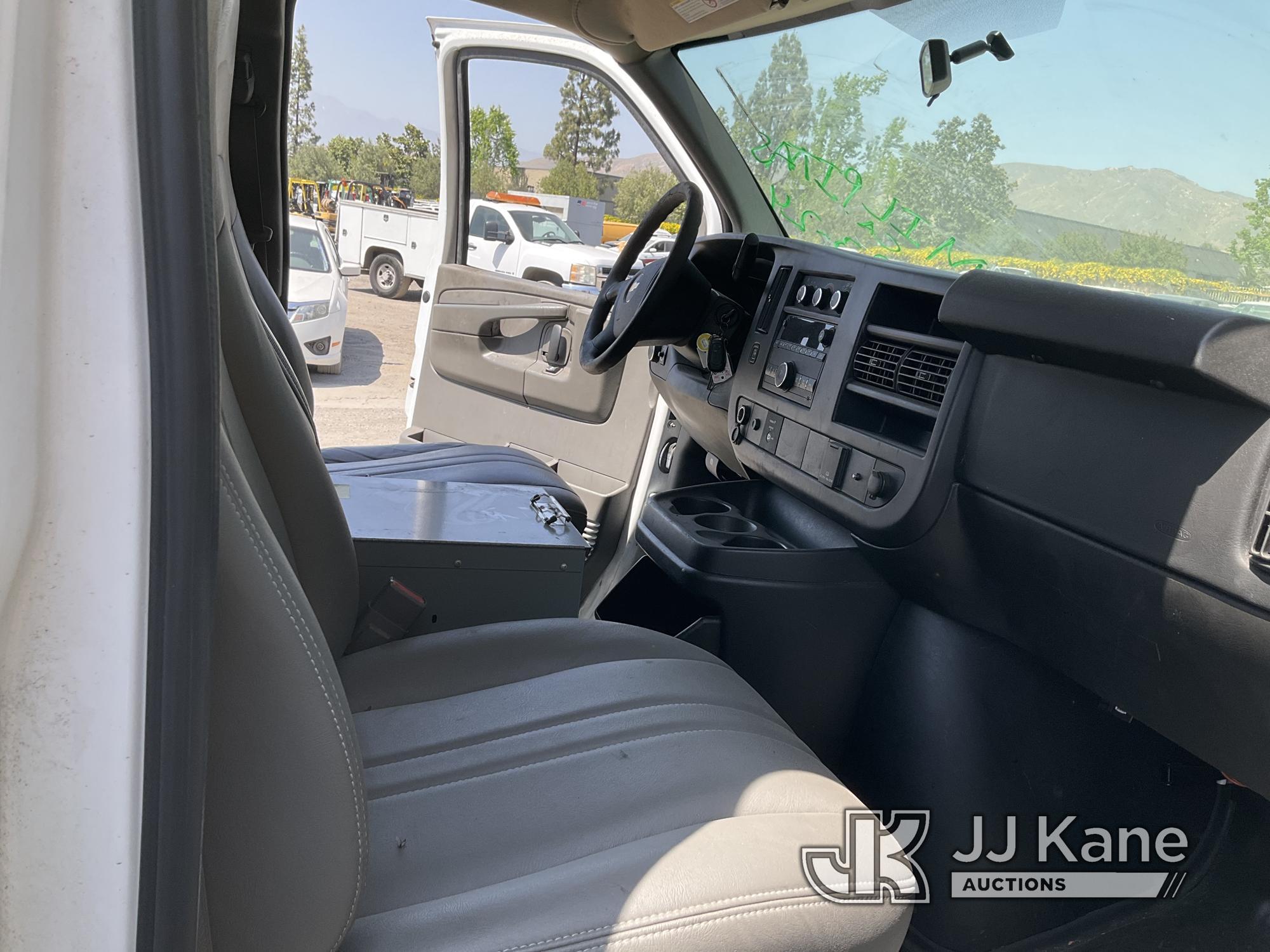 (Jurupa Valley, CA) 2015 Chevrolet Express 2500 FFV Cargo Van Runs Does Not Move, Bad Transmission