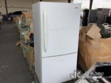 (Jurupa Valley, CA) 1 Kenmore Refrigerator (Used) NOTE: This unit is being sold AS IS/WHERE IS via T