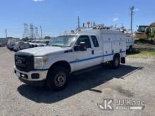 2013 Ford F350 4x4 Extended-Cab Service Truck Runs & Moves