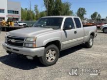 (Portland, OR) 2006 Chevrolet Silverado 1500 4x4 Extended-Cab Pickup Truck Runs & Moves)(Jump to Sta