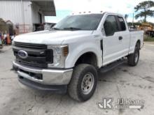 2019 Ford F350 Extended-Cab Pickup Truck Runs & Moves) (Missing Taillights and Driver Side Mirror) (