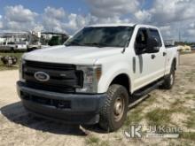 (Westlake, FL) 2018 Ford F250 4x4 Crew-Cab Pickup Truck Runs & Moves) ( Body Damage) (FL Residents P