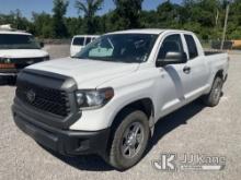 (Verona, KY) 2019 Toyota Tundra 4x4 Crew-Cab Pickup Truck Runs & Moves) (Body Damage, Rodent Damage