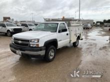 2006 Chevrolet Silverado 2500HD Enclosed Service Truck Runs & Moves, Cracked Windshield