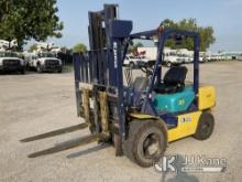 (Kansas City, MO) 1999 Komatsu FG30HT-12 Rubber Tired Forklift Runs, Moves & Operates