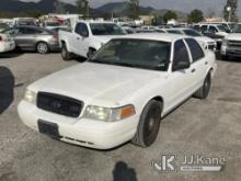 2008 Ford Crown Victoria Police Interceptor 4-Door Sedan Runs & Moves, Paint Damage