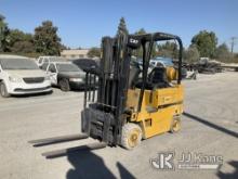 (Jurupa Valley, CA) 1989 CAT T40D Solid Tired Forklift Runs & Operates