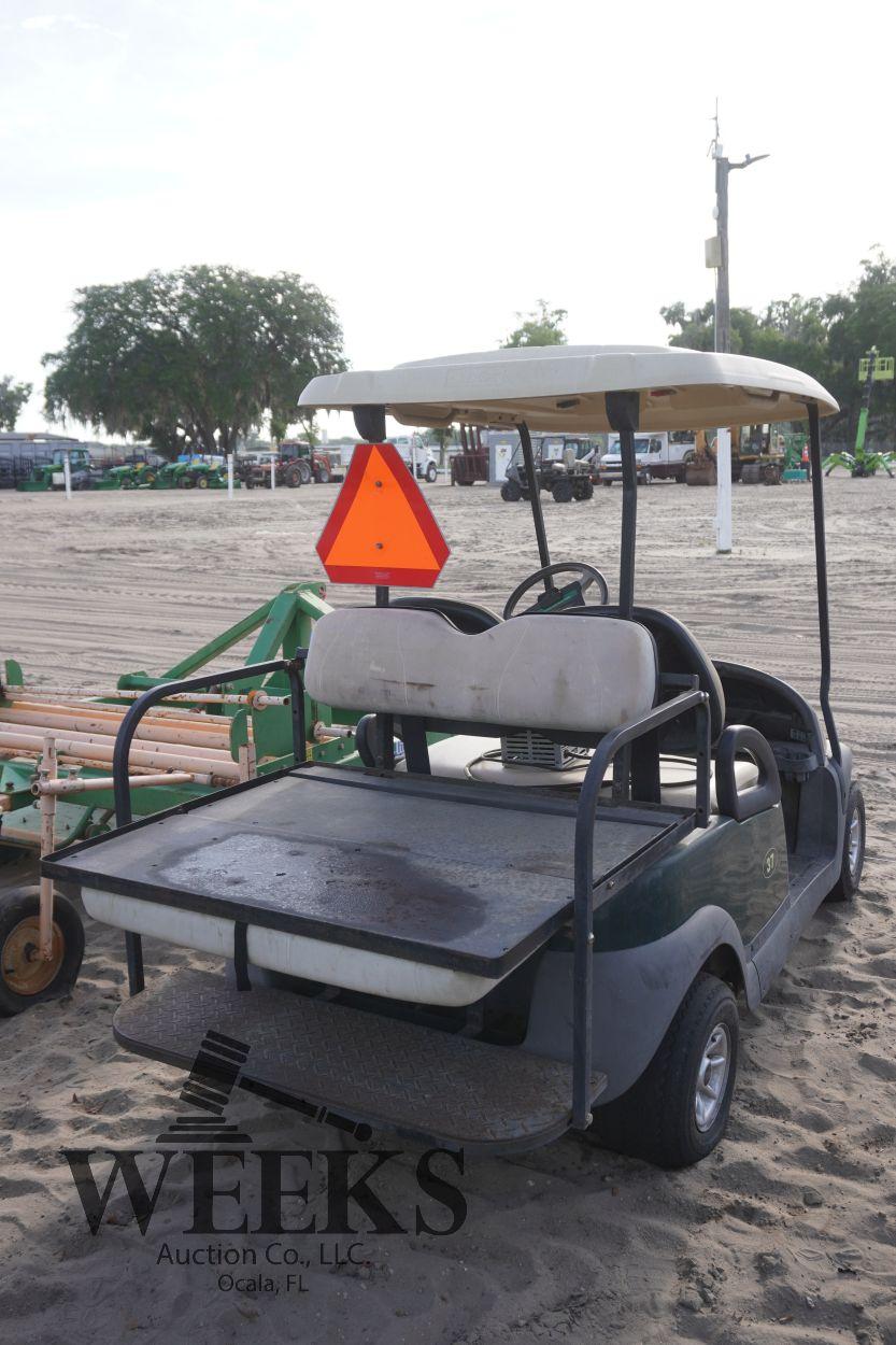 CLUB CAR GOLF CART