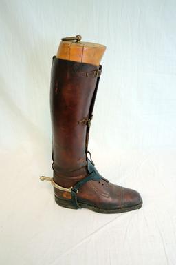 Shoe Form & Boot