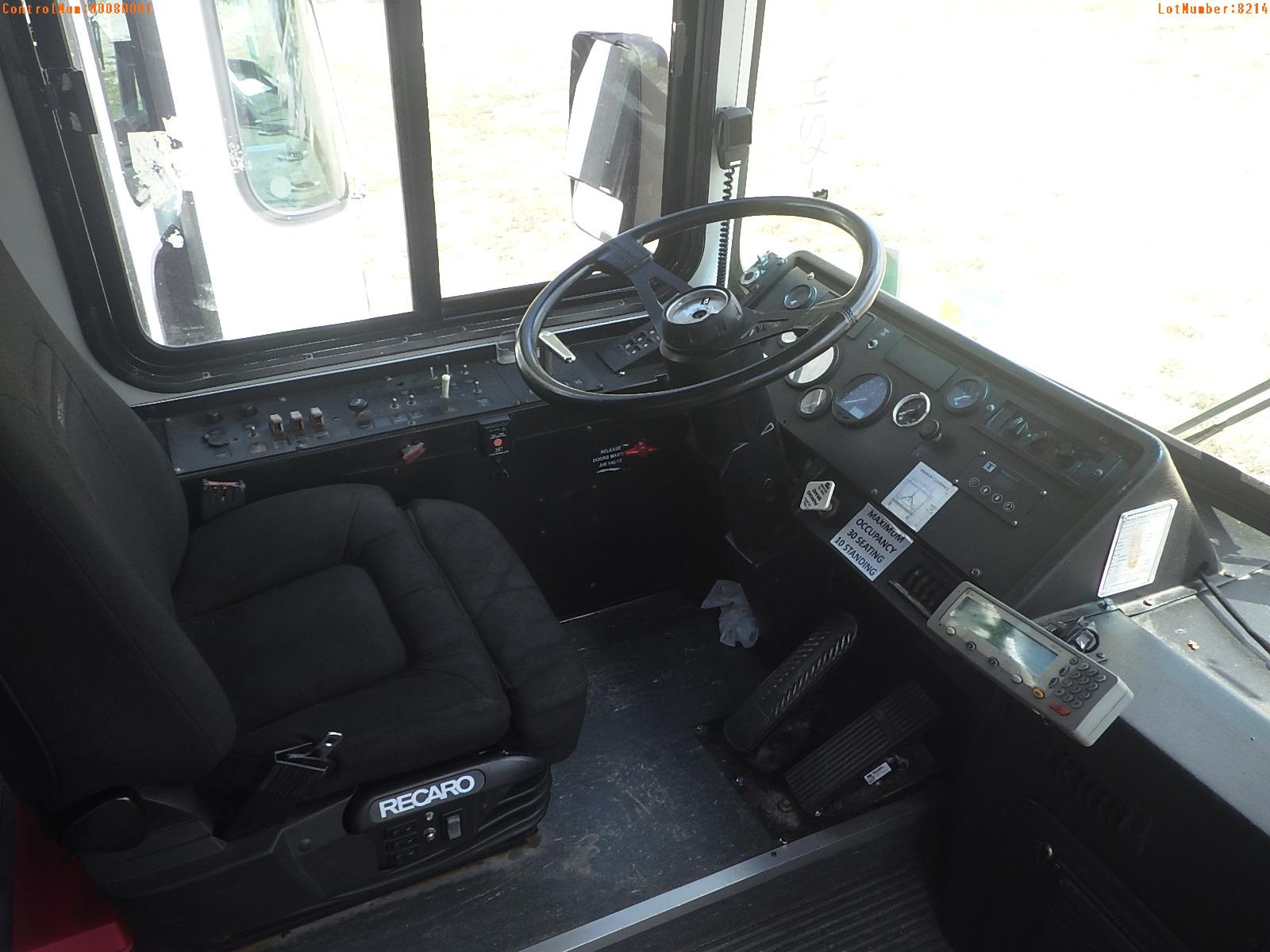 5-08214 (Trucks-Buses)  Seller:Private/Dealer 2013 ELDO XHF-32