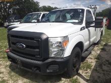 7-08135 (Trucks-Utility 2D)  Seller: Gov-Pinellas County BOCC 2016 FORD F250