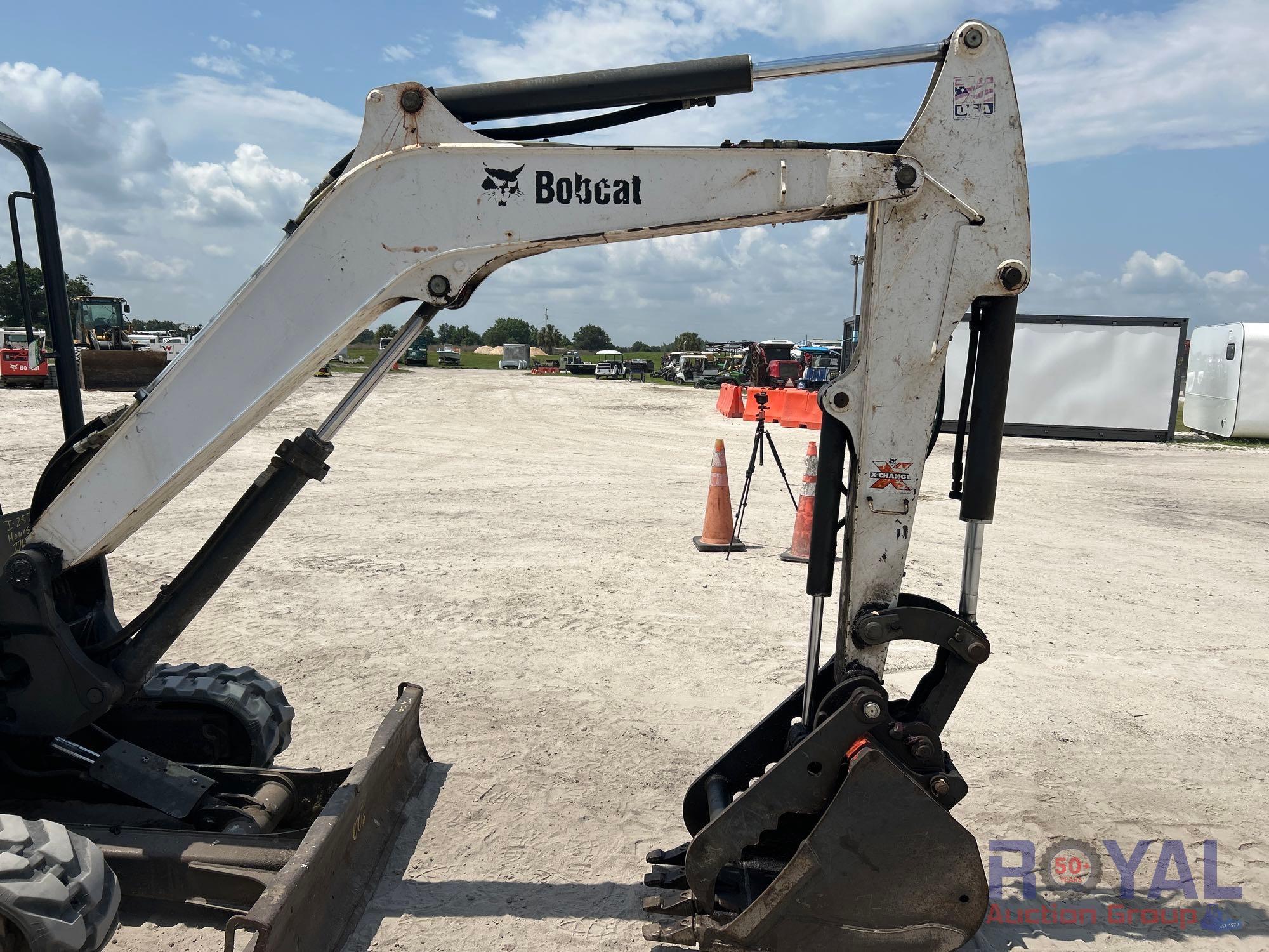 2016 Bobcat E32i Hydraulic Mini Excavator