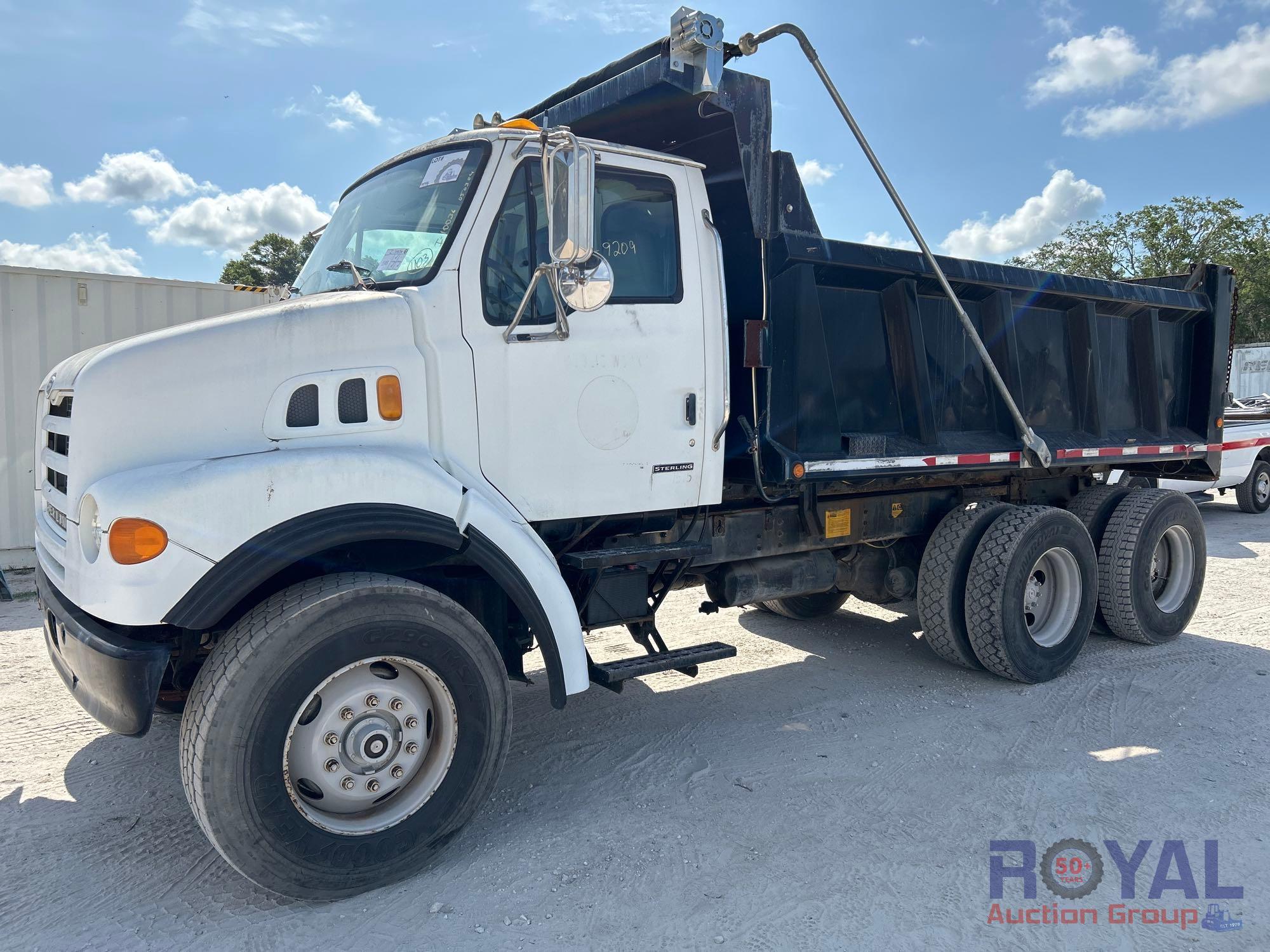 2001 Sterling L7500 T/A Dump Truck