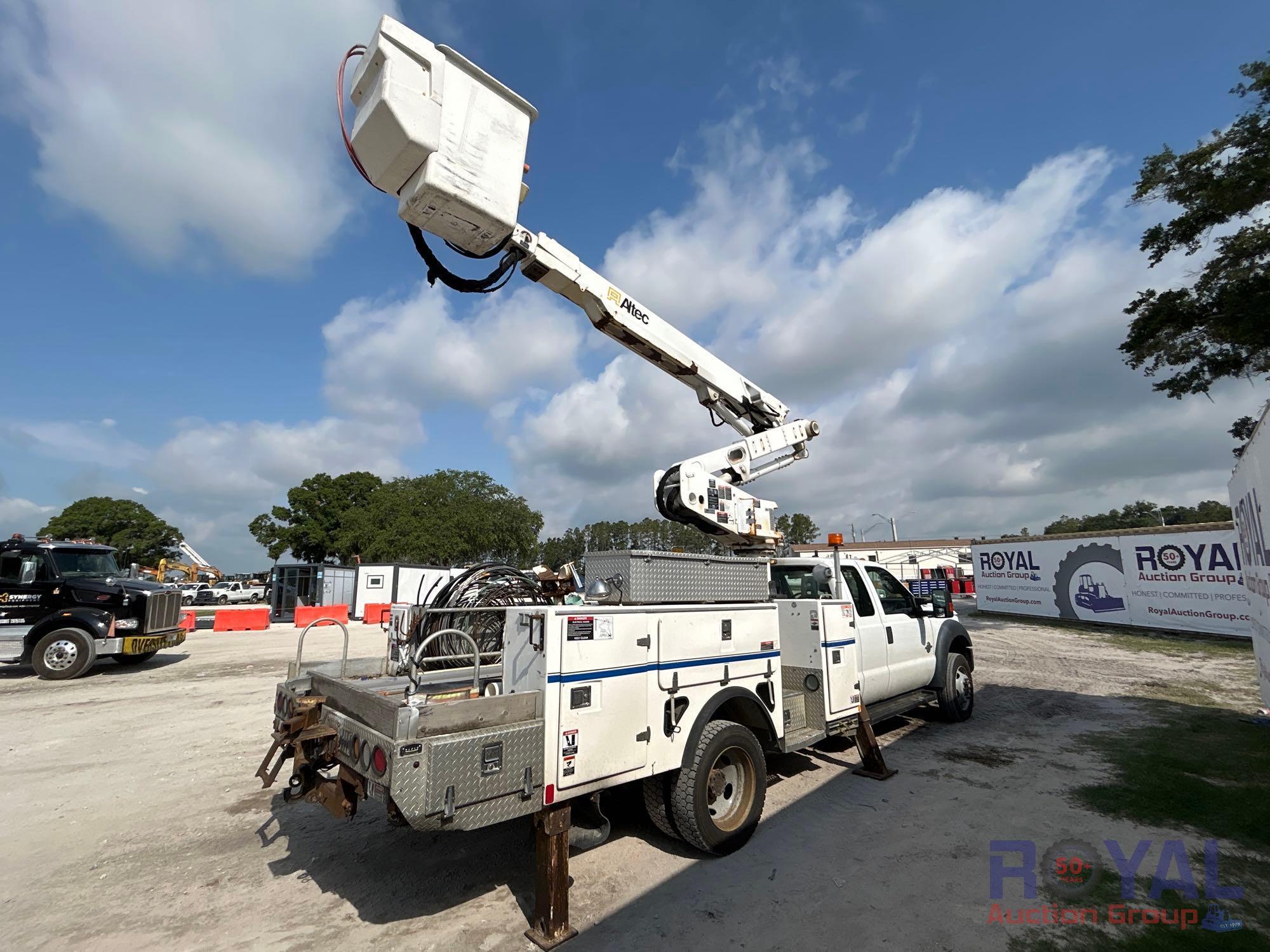 2011 Ford F550 Extended Cab 4x4 Altec AT40M Material Handler Bucket Truck