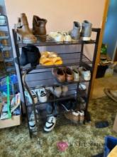 shoe rack with shoes size 9 1/2 B1