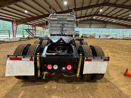 2007 Mack CHN613 Tandem Axle Daycab Truck