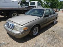 2002 Ford Crown Victoria, s/n 2FAFP74W02X117701 (Inoperable): Odometer Show