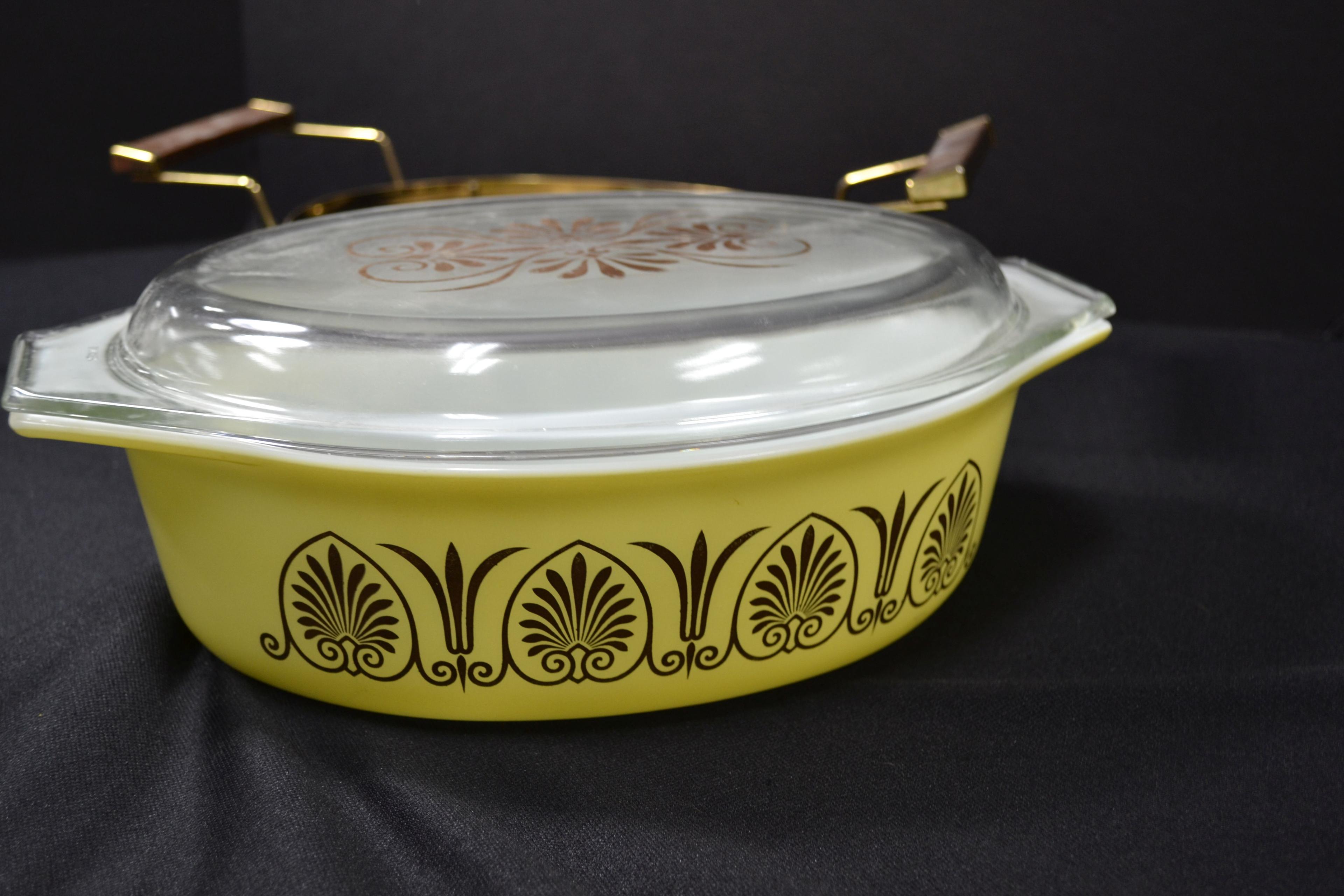 Pyrex 1962-63 Promotional Golden Classic 045 w/Lid and Cradle; No Chips