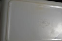 Pyrex Black Rooster No. 575 Space Saver w/Lid; Mfg. 1958; Chipped lid.