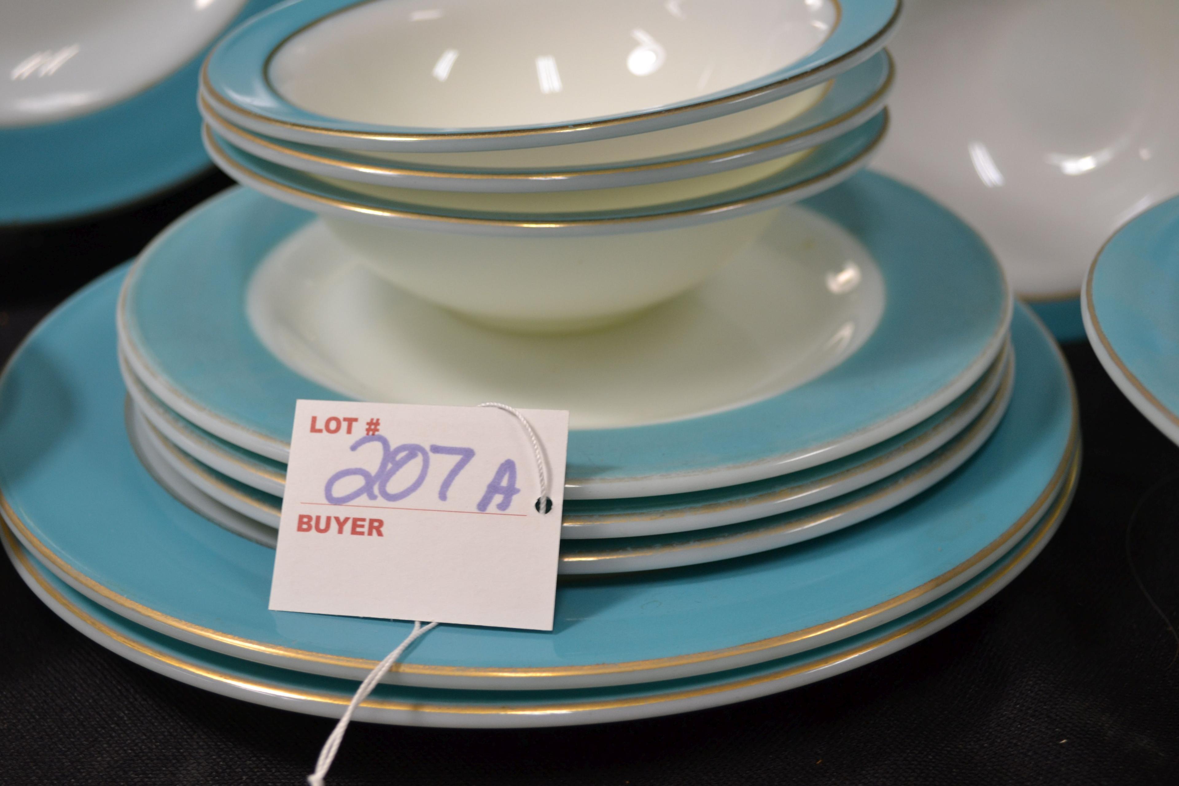 Pyrex 4 Place Setting Turquoise Dinnerware including 4 Dinner Plates, 4 Dessert Plates, 4 Bowls, 4 C