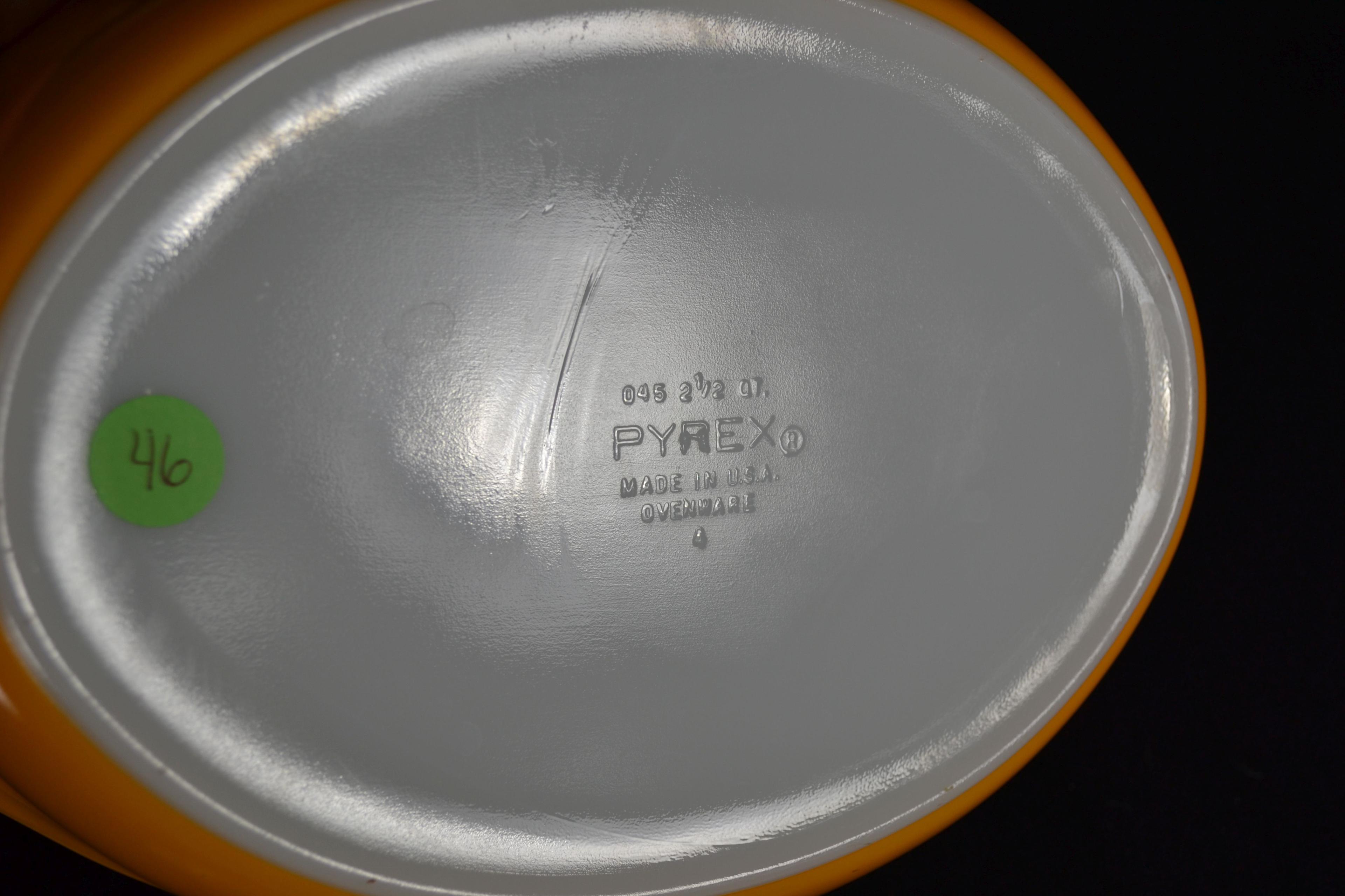 Pyrex Seville No. 075 Casserole w/Lid; Mfg. 1971-1972