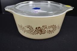 Pyrex Homestead Brown No. 474 Bake and Carry Casserole w/Clear Lid; Mfg. 1984