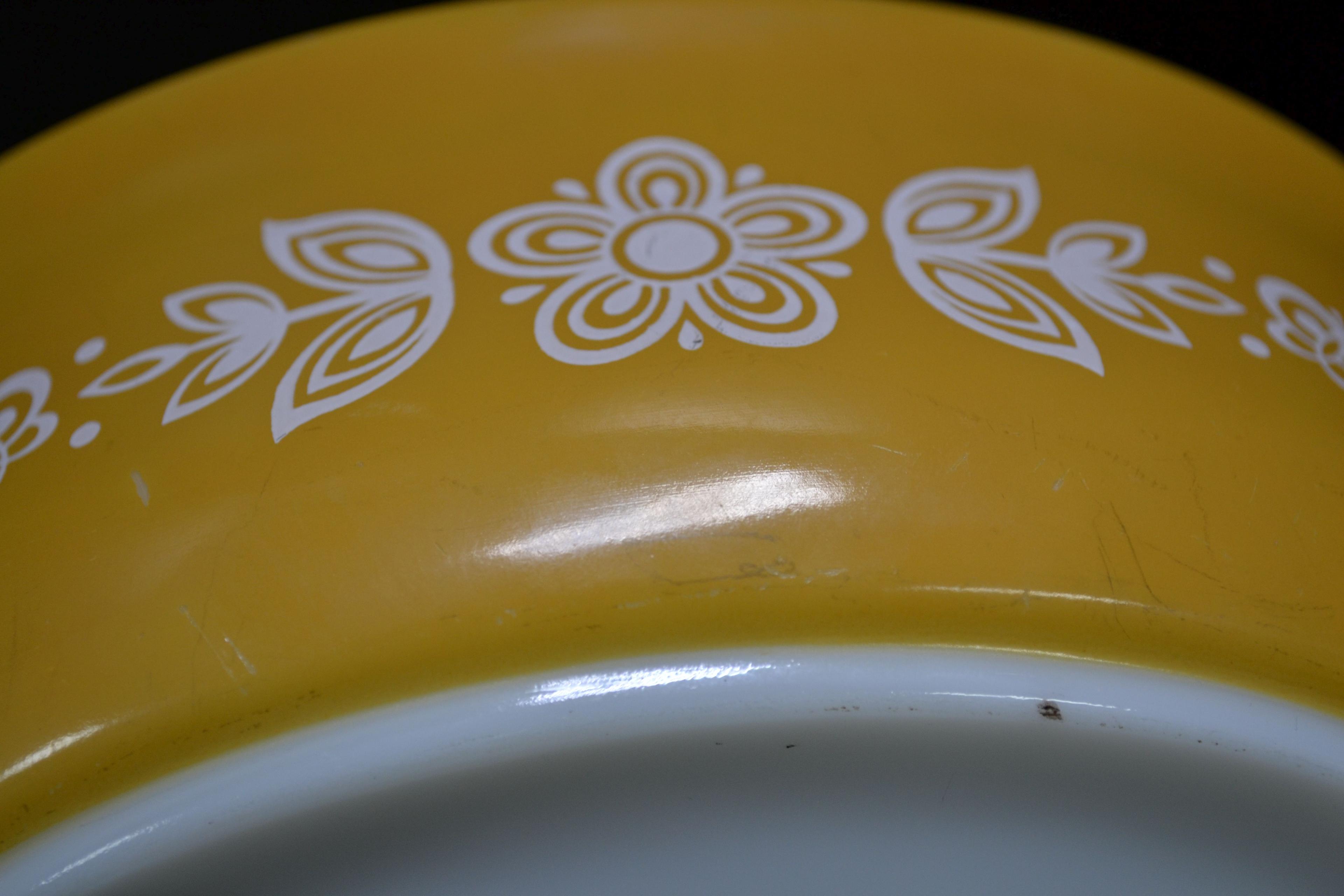 Pyrex Butterfly Gold No. 043 Casserole w/Clear Lid; Mfg. 1972-1978